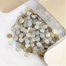 2088-XIRIUS Стразы White Opal SS16, 100 штук 2088-XIRIUS Стразы White Opal SS16, 100 штук